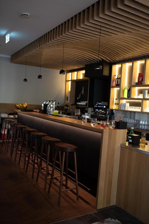 Hotel Restaurant Joseph Bruckneudorf Bagian luar foto