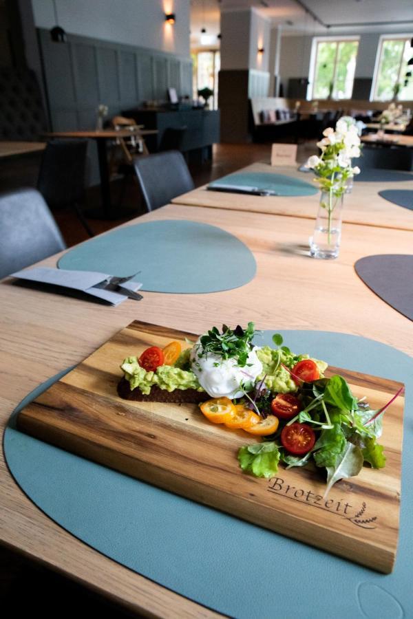 Hotel Restaurant Joseph Bruckneudorf Bagian luar foto